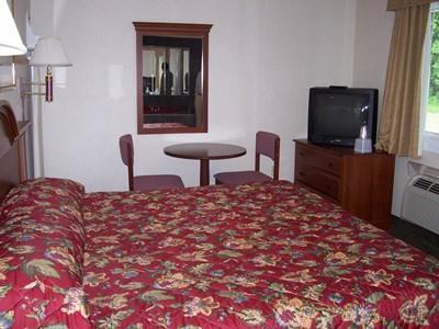 Maple Leaf Motel New Milford Room photo
